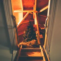 Isolation toiture par l'intérieur : prix, méthode et aides