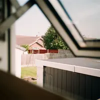 Moustiquaire sur mesure ou prête à poser : prix et pose